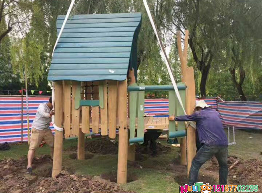 木質(zhì)游樂設(shè)備經(jīng)得住日曬雨淋嗎？